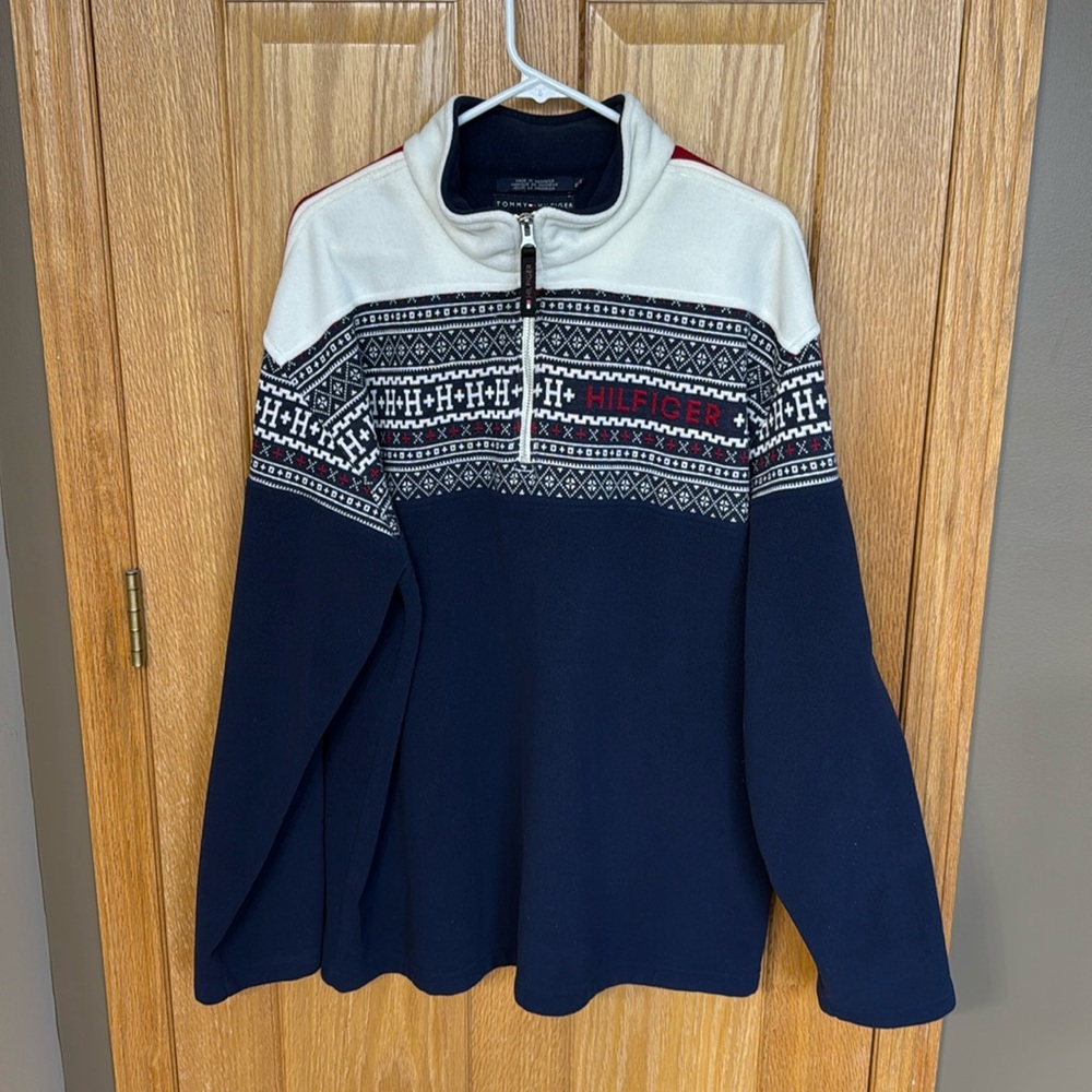 Vintage Tommy Hilfiger quarter zip. Excellent condition!